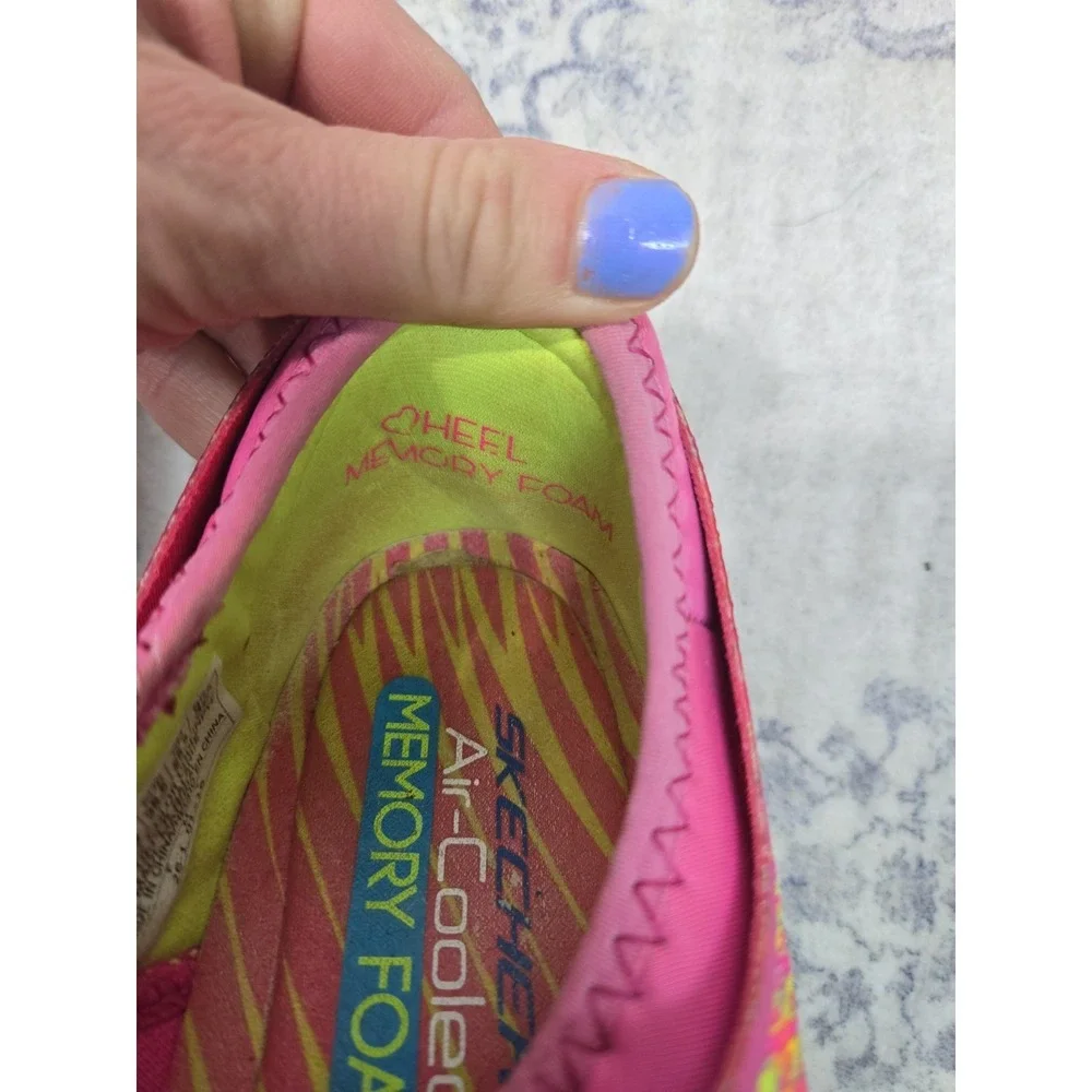 Skechers Women's 8.5 Stretch Fit Glider Sneaker Hot Pink Green 22722 No Tie Shoe